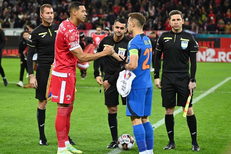 "Căpitanul" lui Ovidiu Burcă a plecat în Vietnam!
